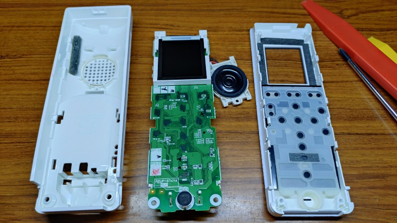 ドアホン子機の電池交換と液晶画面表示の修理